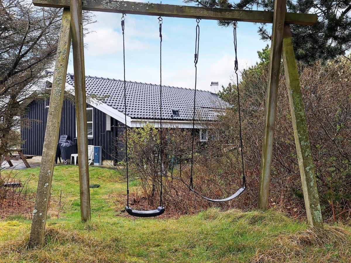 10 Person Holiday Home In Blokhus Exteriör bild