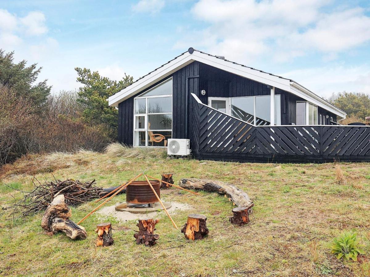 10 Person Holiday Home In Blokhus Exteriör bild